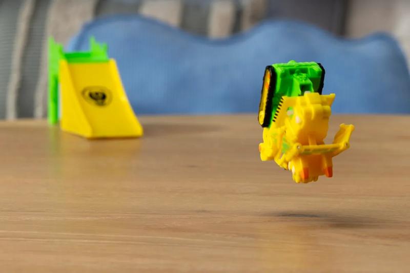 PAW Patrol: The Dino Movie Jump Shift Racers