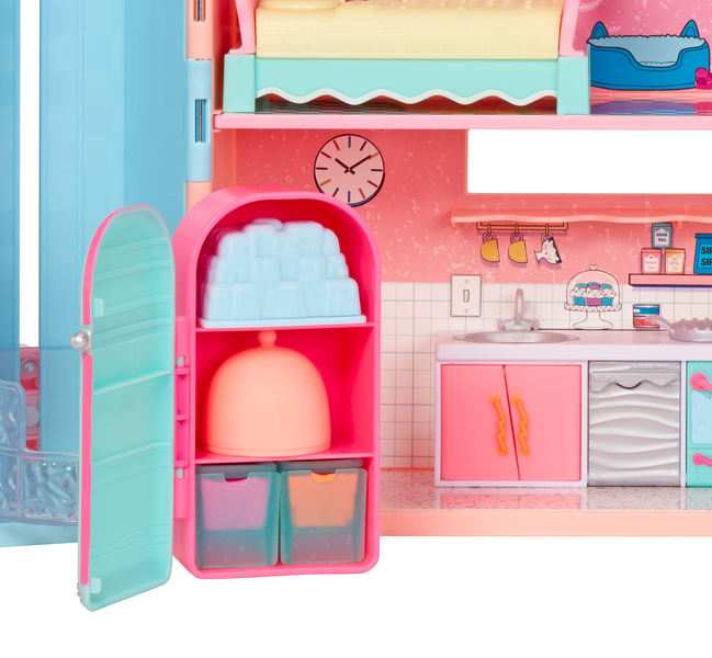 L.O.L. Surprise! Squish Sand Magic House with Tot
