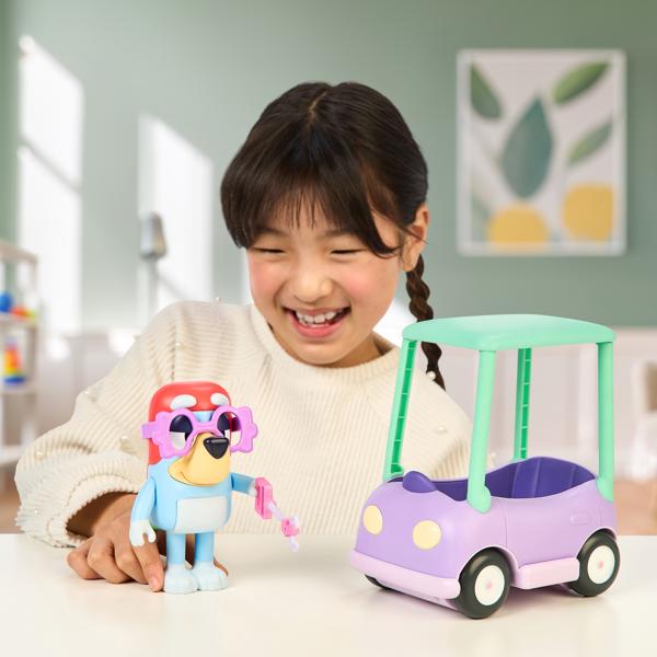 Bluey Chat Mates Figure & Vehicle – Grannies Car with Janet