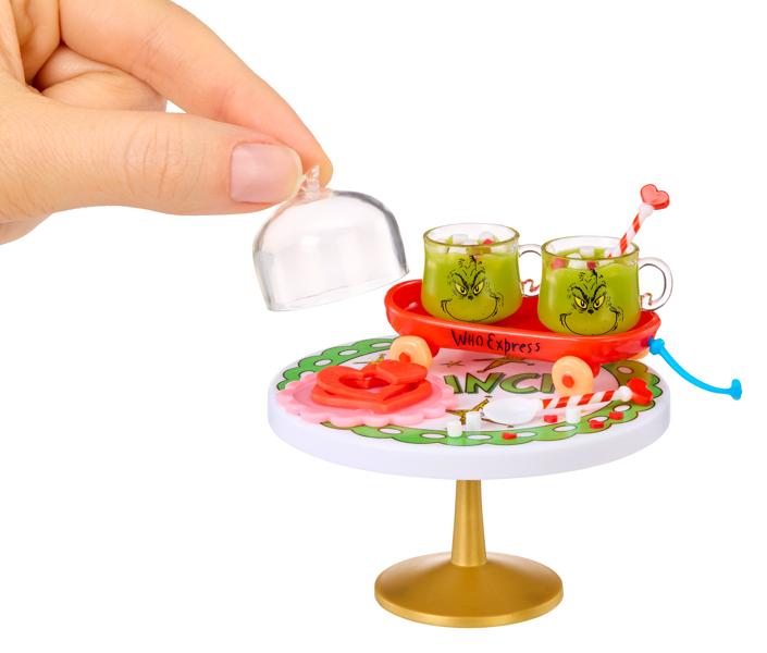 MGA’s Miniverse™ Make It Mini Holiday™ The Grinch™ Dr. Seuss™ Assortment