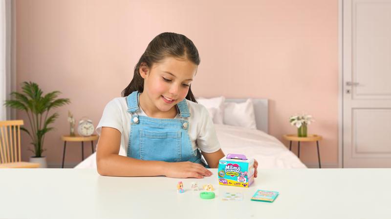 Little Live Pets Mama Surprise Families Adoption Pack